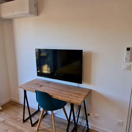 Appartement Hyper-centre Et Bord De Avec Clim Et Parking! *