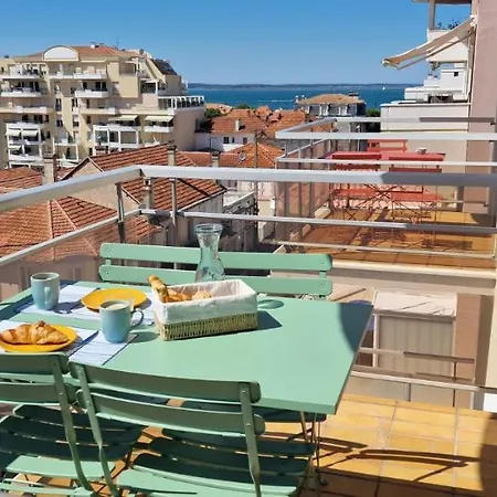Centre Avec Terrasse Vue Mer, Clim Et Parking *