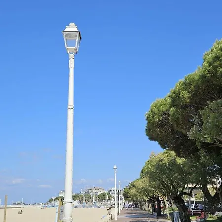 Centre Avec Terrasse Vue Mer, Clim Et Parking Appartamento Arcachon