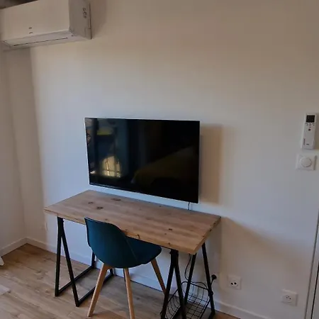 Hyper-centre et bord de mer avec clim et parking!