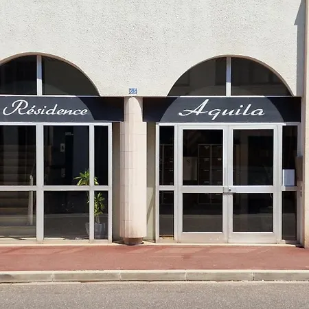 Appartement Hyper-centre et bord de mer avec clim et parking!