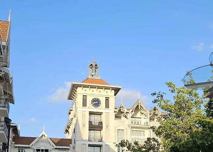 Hyper-centre et bord de mer avec clim et parking! *