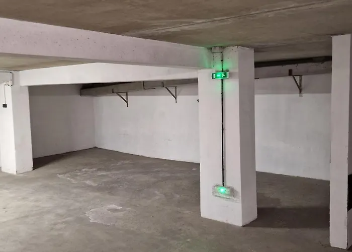 Hyper-centre et bord de mer avec clim et parking! *